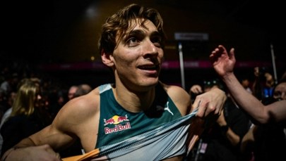 Niesamowity Szwed znów to zrobił. Armand Duplantis śrubuje rekord świata