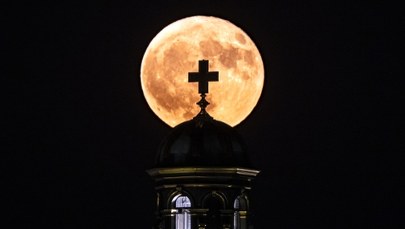 Niesamowity Truskawkowy Księżyc. To było spektakularne zjawisko