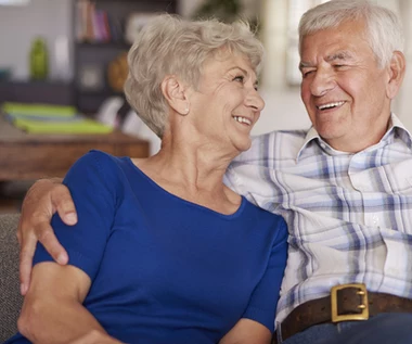 Niespodzianka w waloryzacji emerytur. Seniorzy dostaną 1050 zł więcej