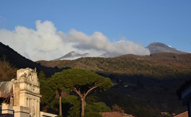 Niespokojna Etna. Jest ryzyko kolejnej erupcji na małej wysokości