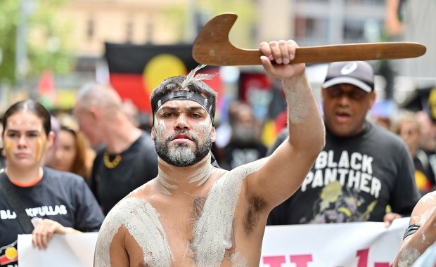 ​Niespokojny Dzień Australii. Tłum zniszczył pomniki