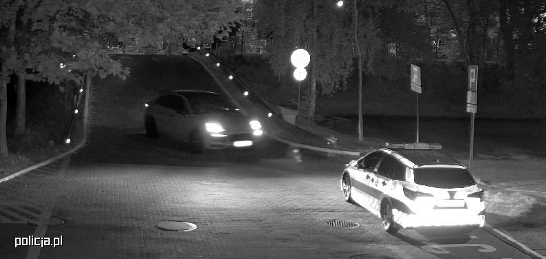 Nietrzeźwy kierowca przyjechał na komendę w Sopocie, by przebadać się alkomatem. Liczył na to, że policjanci nie potraktują jego prośby  poważnie. /Policja /