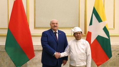 Nietypowa wyprawa Łukaszenki. Poparcie i broń dla junty