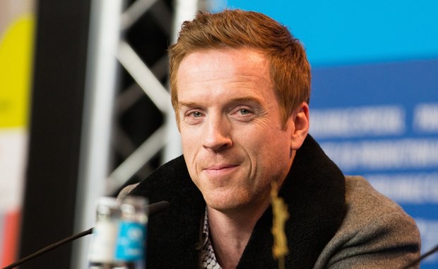 Nietypowe sceny w Londynie. Damian Lewis po raz pierwszy w takiej roli