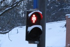 Nietypowe znaki przy przejściach dla pieszych w Szczecinie