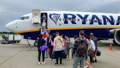 Nietypowy apel Ryanaira. "Przestańmy podróżować w dżinsach"