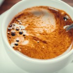 kawa zalety Nietypowy dodatek, który poprawia wygląd i zdrowie. Odmładzająca kawa zyskuje na popularności