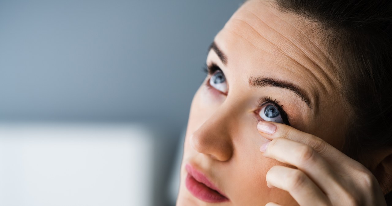 Nietypowy objaw wysokiego kortyzolu i słabej odporności. Jęczmień na oku zwykle dokucza kilka dni /123RF/PICSEL