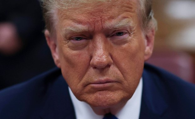 Nietypowy teleturniej z Trumpem w tle. Uczestnicy byli odcięci od informacji