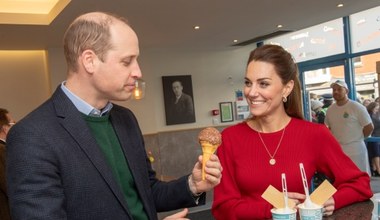 Nietypowy widok. Kate i William w lodziarni