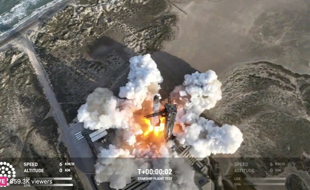 Nieudany lot Starship: Eksplozja w powietrzu podczas próbnego startu