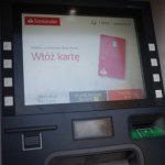 Nieuprawnione wypłaty z kont Santandera. Policja przekazała nowe informacje