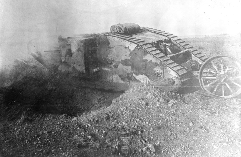 Niewiele czołgów Mark I, które trafiły na front przetrwały zmagania wojenne /Getty Images/Flash Press Media