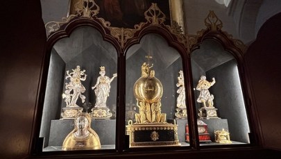 Niewielu turystów to wie. Zobacz zdjęcia skarbca katedry Notre-Dame