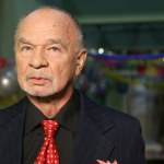 Niewielu wie, że zmienił nazwisko. Prawda o polskim aktorze wyszła na jaw po latach