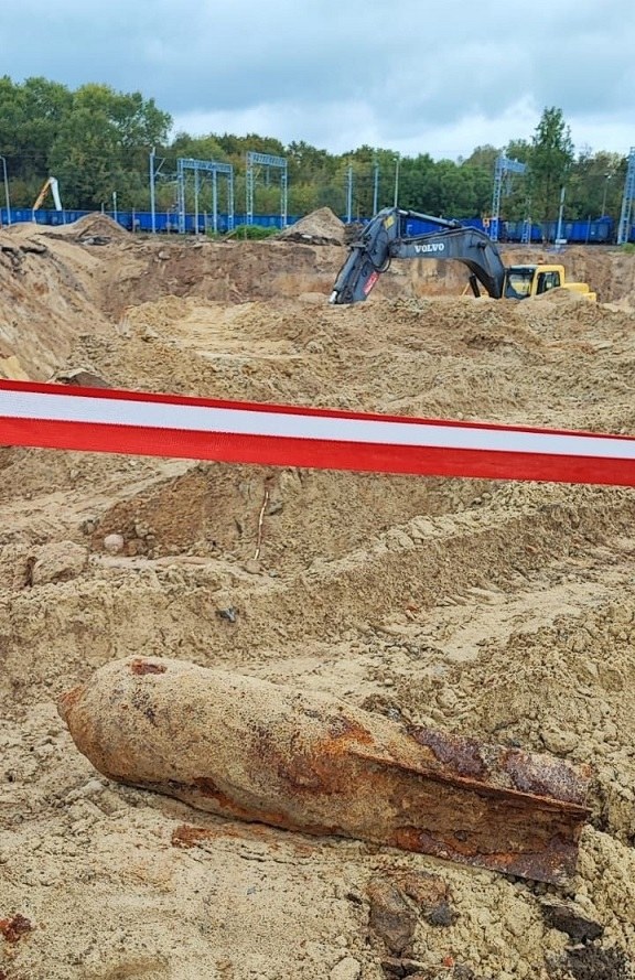 Niewybuchy znalezione na terenie Jednostki Wojskowej w Białej Podlaskiej /Policja Biała Podlaska /Policja