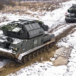 Niezależne media: Rosja przerzuciła na Białoruś uzbrojenie, które trafi pod Baranowicze