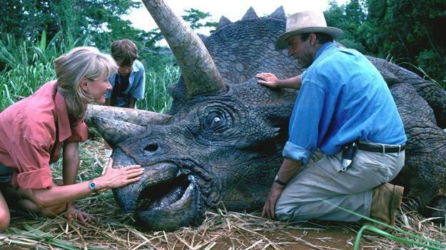Niezależnie od chwilowej konwencji, "Jurassic Park" pozostaje wierny wymogom realizmu /materiały prasowe