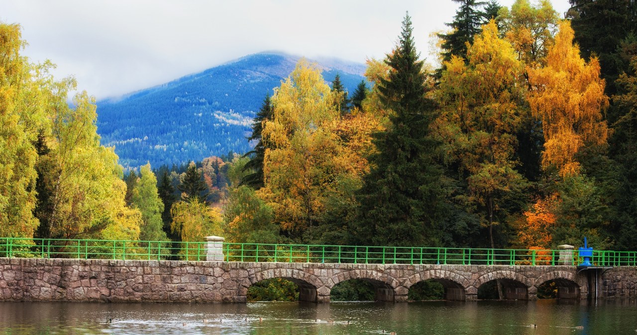 Niezależnie od pogody, górskie powietrze i widok ośnieżonych szczytów wciąż działają jak magnes. /123RF/PICSEL