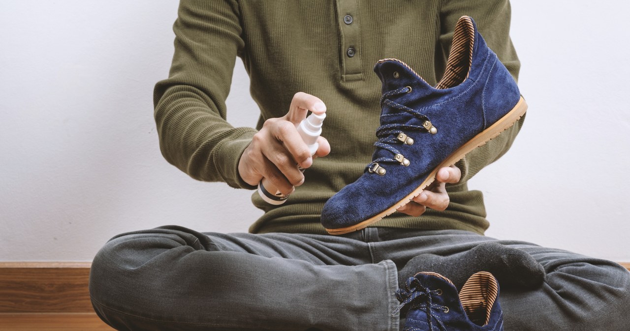 Niezależnie od sposobu impregnacji butów, warto trzymać się 3 uniwersalnych zasad. /123RF/PICSEL