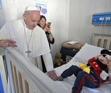 Niezapowiedziana wizyta papieża w szpitalu dziecięcym