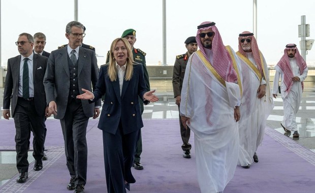 Niezapowiedziana wizyta w Zatoce Perskiej. Pierwsza taka sytuacja od wybuchu wojny