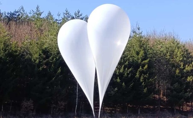 Niezidentyfikowane balony w Małopolsce. Mają doczepione pakunki