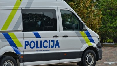 Niezidentyfikowany wrak drona znaleziony na Łotwie. Służby w akcji