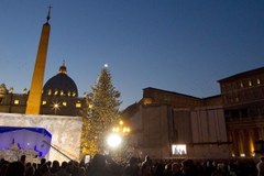 Niezwykła szopka stanęła na Placu świętego Piotra