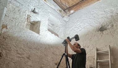 Niezwykłe odkrycie w piwnicy. Archeolodzy znaleźli średniowieczny statek