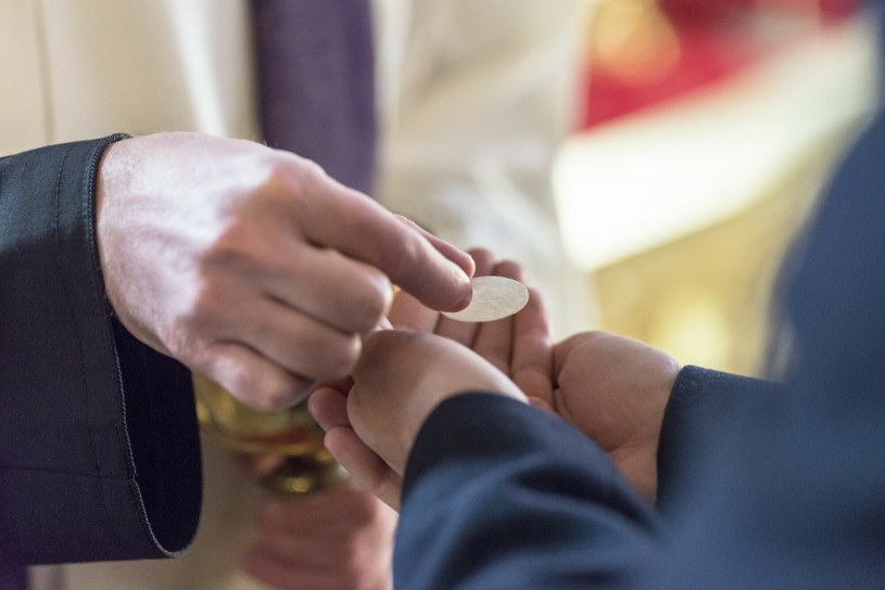 Niezwykłe wydarzenia w polskim Kościele. Co sądzi o nich Watykan?
