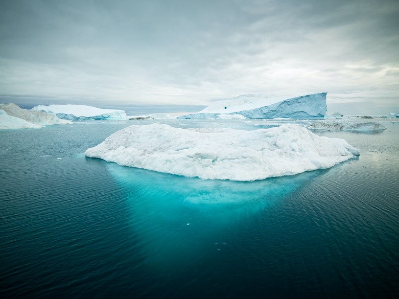 Niezwykle wysokie temperatury i rekordowo niski poziom lodu morskiego u wybrzeży Antarktydy doprowadziły do rozpadu lodowca szelfowego Conger /Unsplash
