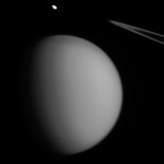 Niezwykłe zdjęcie księżyców Saturna