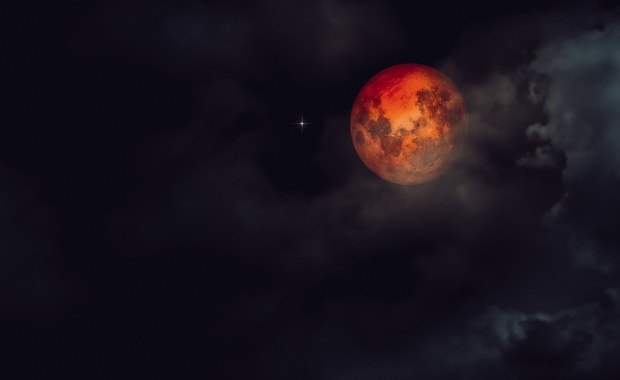 Niezwykłe zjawisko już w niedzielę. "Krwawy superksiężyc" rozświetli niebo