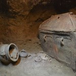 Niezwykły grób znaleziony w gaju oliwnym