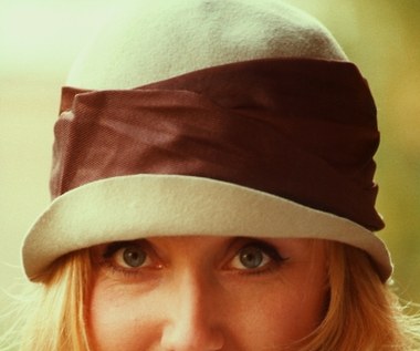 Nigdy nie zamierzała być aktorką, choć jako nastolatka grała w serialu i filmie fabularnym Janusza Łęskiego "Rodzina Leśniewskich" (1980). Rola 13-letniej Agnieszki przyniosła jej popularność, dzięki niej stała się rozpoznawalna. 

Na tym jednak przygoda Agaty Młynarskiej z aktorstwem zakończyła się, nie licząc kilku występów gościnnych w popularnych serialach ("Złotopolscy", "Badziewiakowie", "Klasa na obcasach", "Wielkie rzeczy", "M jak miłość"), w których jednak gra najczęściej samą siebie.