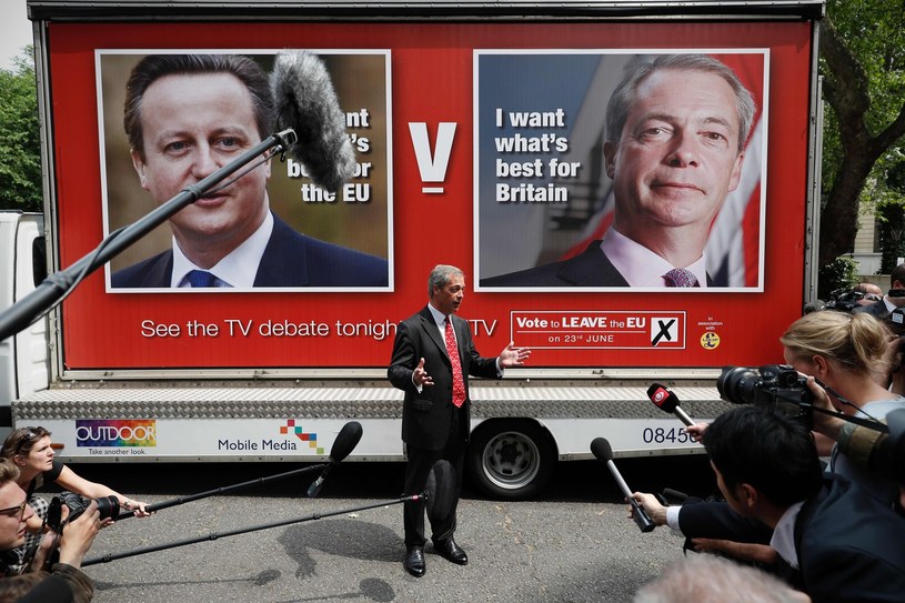 Nigel Farage podczas kampanii na rzecz Brexitu /AFP