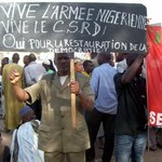 Niger: Ulica popiera juntę wojskową, ale żąda wyborów