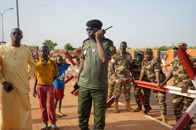 Nigerska policja na zdjęciu z 25 sierpnia /ISSIFOU DJIBO /PAP/EPA