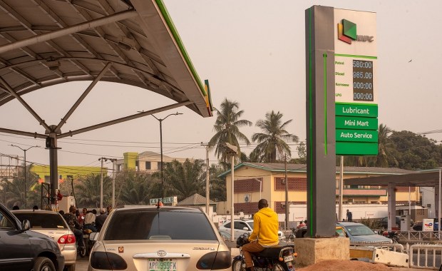 Nigeryjczycy masowo produkują benzynę. To zachwieje europejskim rynkiem?