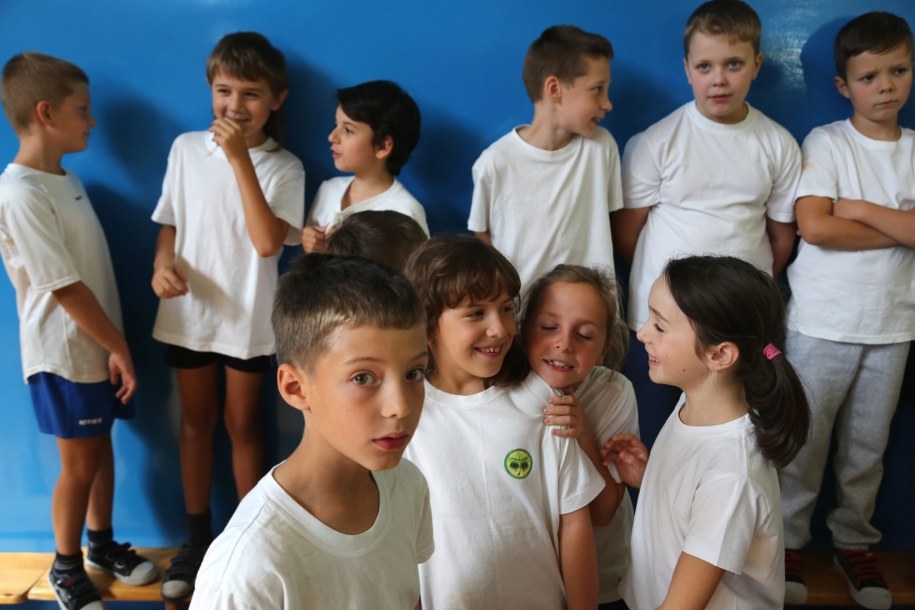 NIK alarmuje: Młodzi ludzie unikają lekcji WF-u /Tomasz Gzell    /PAP