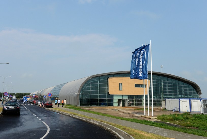 NIK ma zastrzeżenia dotyczące funkcjonowania lotniska w Modlinie pod Warszawą /Piotr BLAWICKI/East News /East News