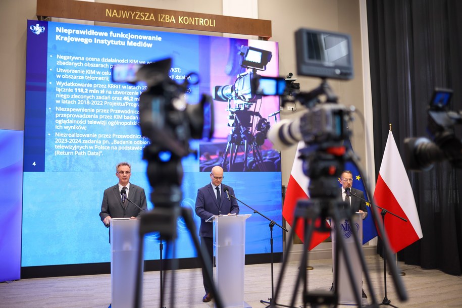 NIK złoży zawiadomienie ws. zamrożenia przez KRRiT 337 mln zł wpływów z abonamentu /	Leszek Szymański   /PAP