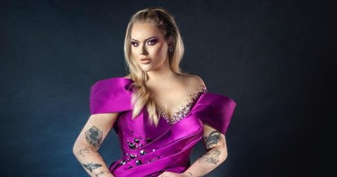 Nikkie Tutorials w kreacji na finał Eurowizji 2021 /Chris Philippo /Instagram