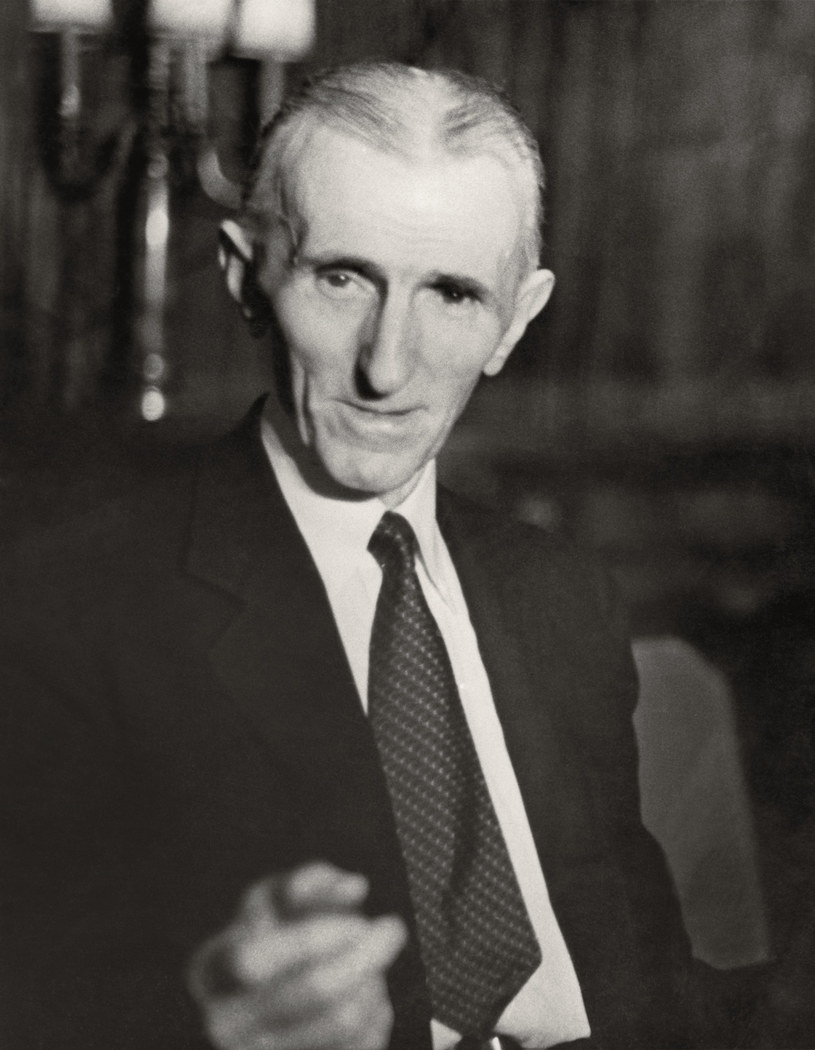 Nikola Tesla à l'occasion de son 79e anniversaire en 1935 / Science Photo Library / East News