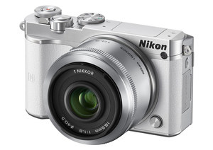 Nikon 1 J5 - bezlusterkowiec z nagrywaniem 4K 