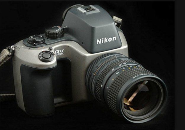 Nikon QV-1000C - pierwszy aparat cyfrowy Nikona /Fotoblogia.pl