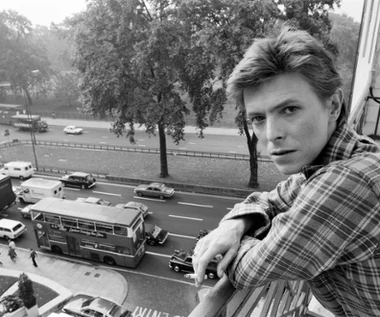 Nikt nie wiedział, że to jego pożegnanie. David Bowie na Twitterze obserwował profil... Boga