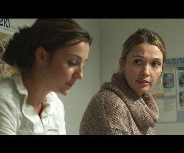 Nina Meurisse i Anne Marivin w filmie "Kraul"