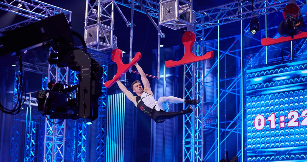 "Ninja Warrior Polska": Robert Bandosz na torze przeszkód /Polsat /materiały prasowe